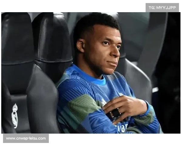 姆巴佩左膝扭伤将缺阵三周，带伤出战国王杯导致伤情加重